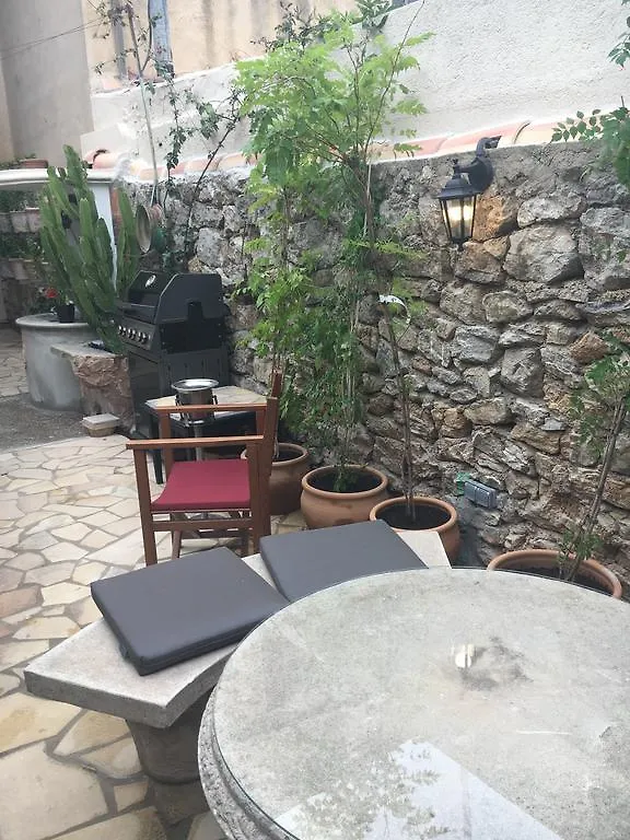 Stadthaus Mitten Im Kuenstlerviertel Von Arta Mit Zwei Wohnungen 0*,  Spanien